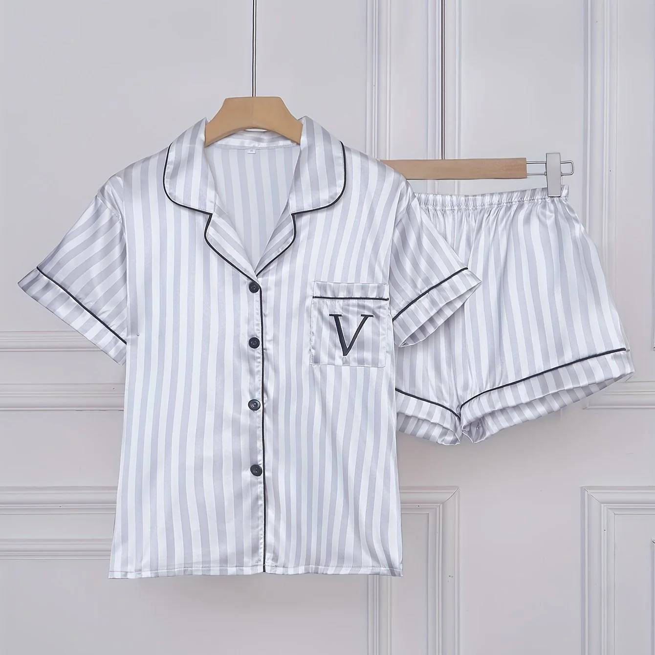 Pyjama court femme à rayures style classique pour la maison - ensemble chemise et short confortable - Image 13