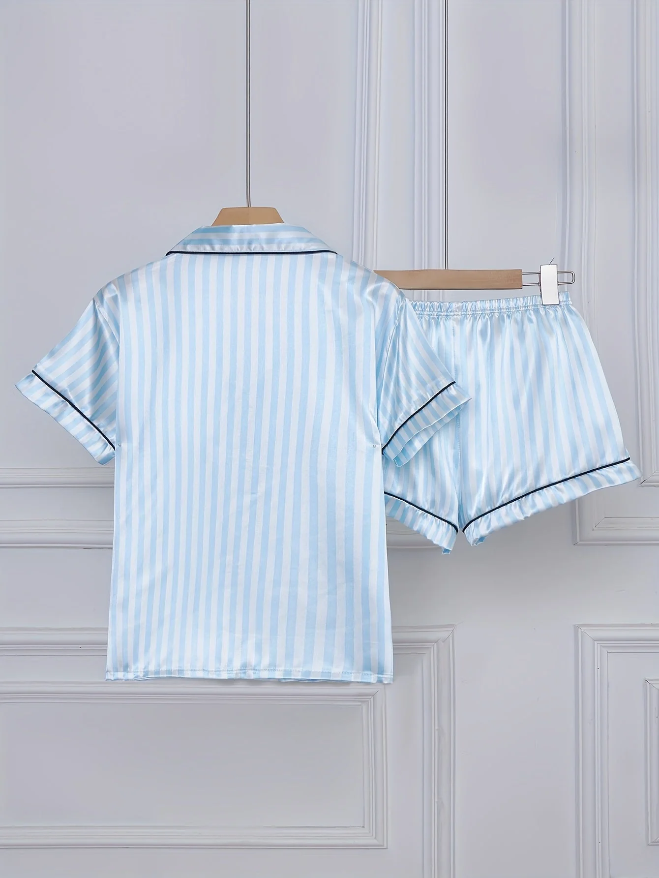 Pyjama court femme à rayures style classique pour la maison - ensemble chemise et short confortable - Image 4