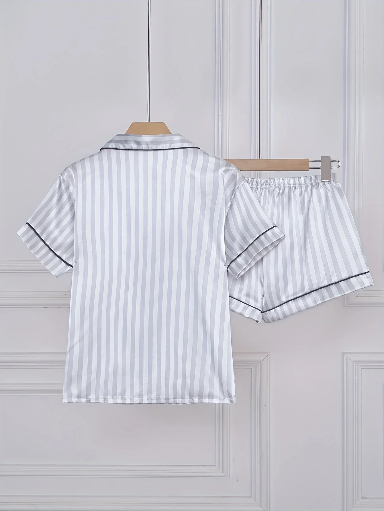 Pyjama court femme à rayures style classique pour la maison - ensemble chemise et short confortable - Image 5