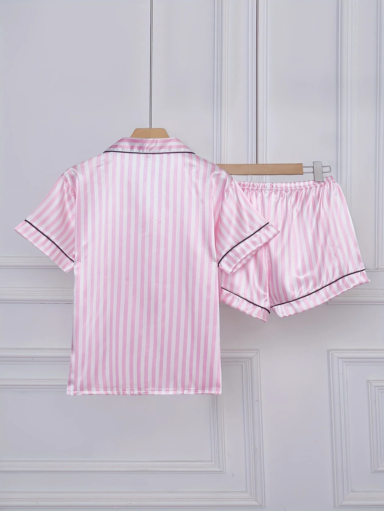 Pyjama court femme à rayures style classique pour la maison - ensemble chemise et short confortable - Image 6