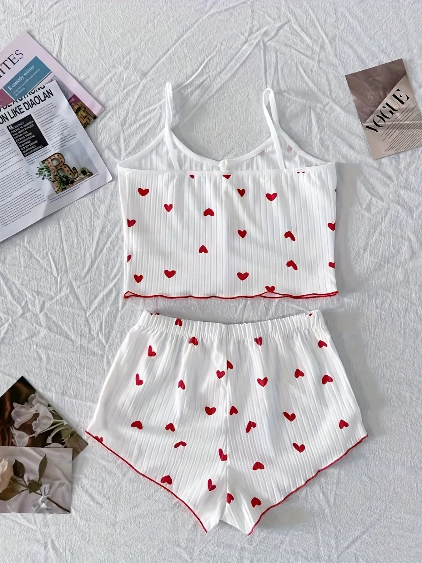 Pyjama d'été femme deux pièces style mignon à cœurs, ensemble débardeur et short, confortable pour la nuit - Image 3