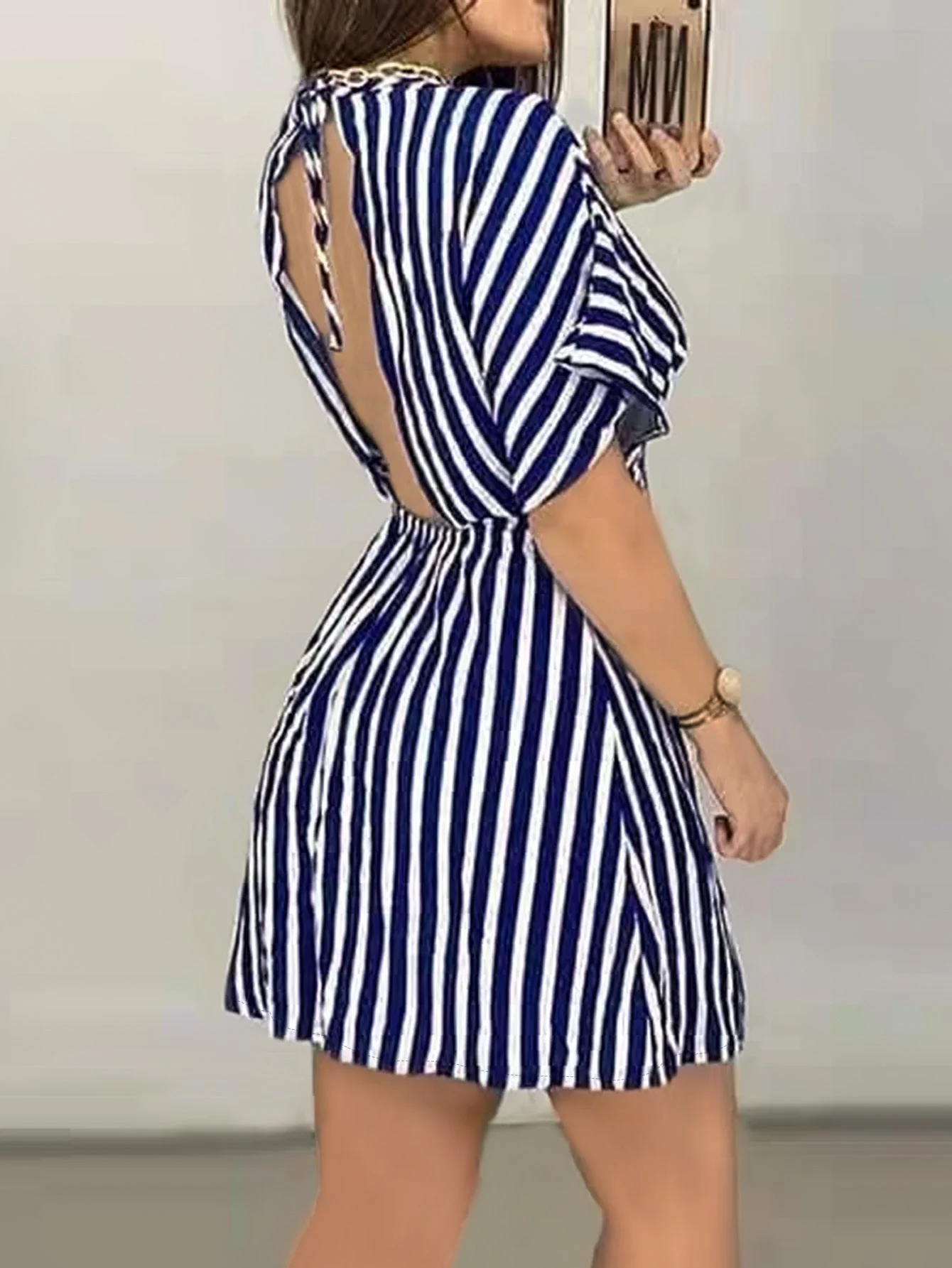 Robe Courte Femme à Rayures Style Sexy Dos Nu pour Printemps et Été - Image 3