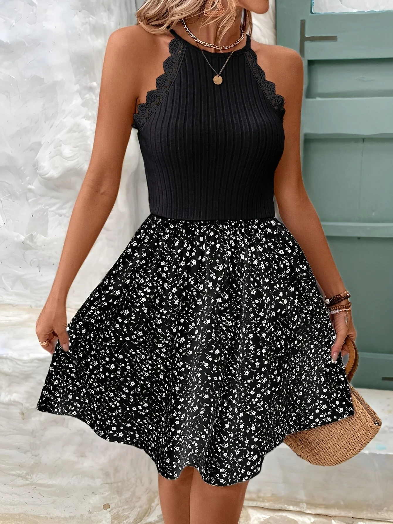 Robe d'été élégante pour femme style bohème à col halter et motif fleuri - Image 9