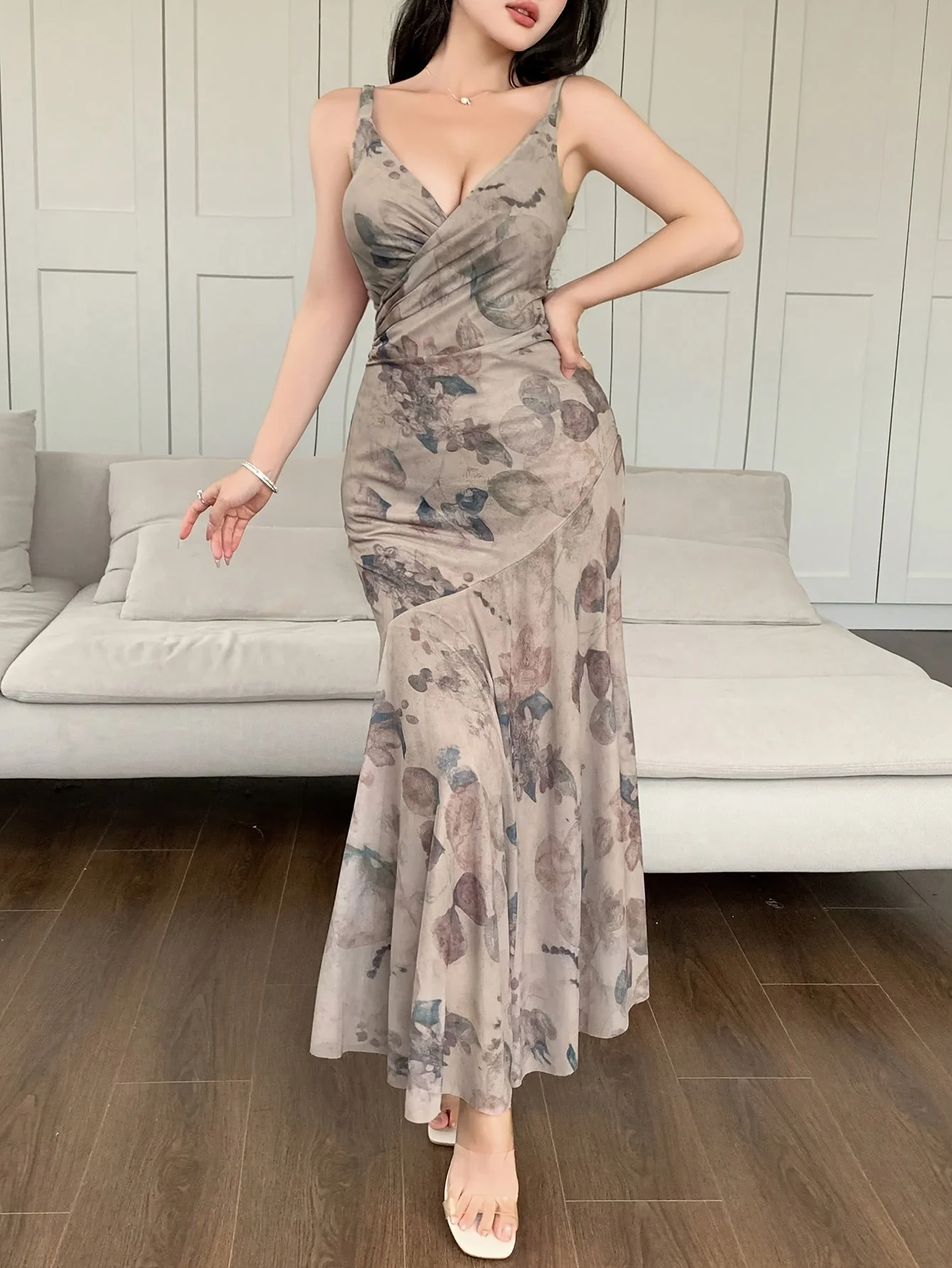 Robe longue élégante femme style bohème chic à imprimé floral pour occasions spéciales - Image 9