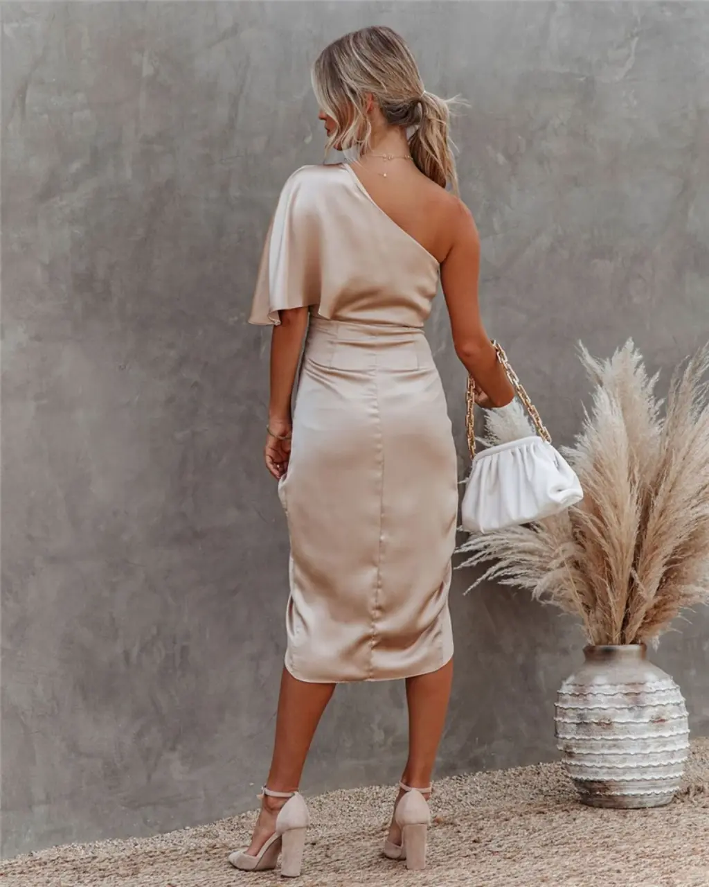 Robe midi asymétrique de soirée pour femme, style drapé élégant, usage événementiel et cocktail - Image 2