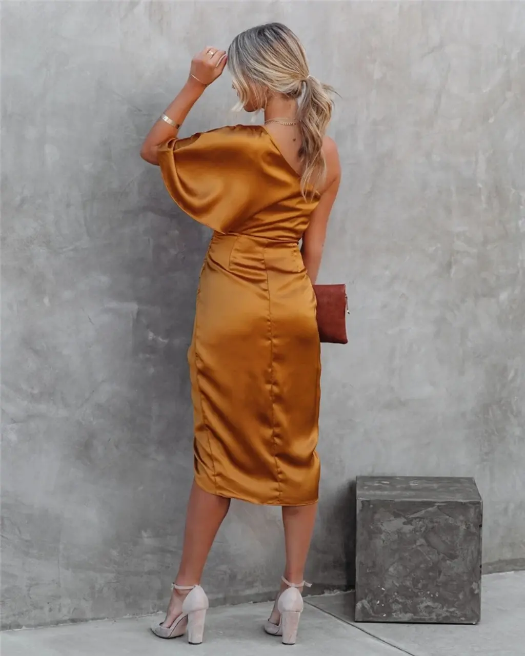 Robe midi asymétrique de soirée pour femme, style drapé élégant, usage événementiel et cocktail - Image 6