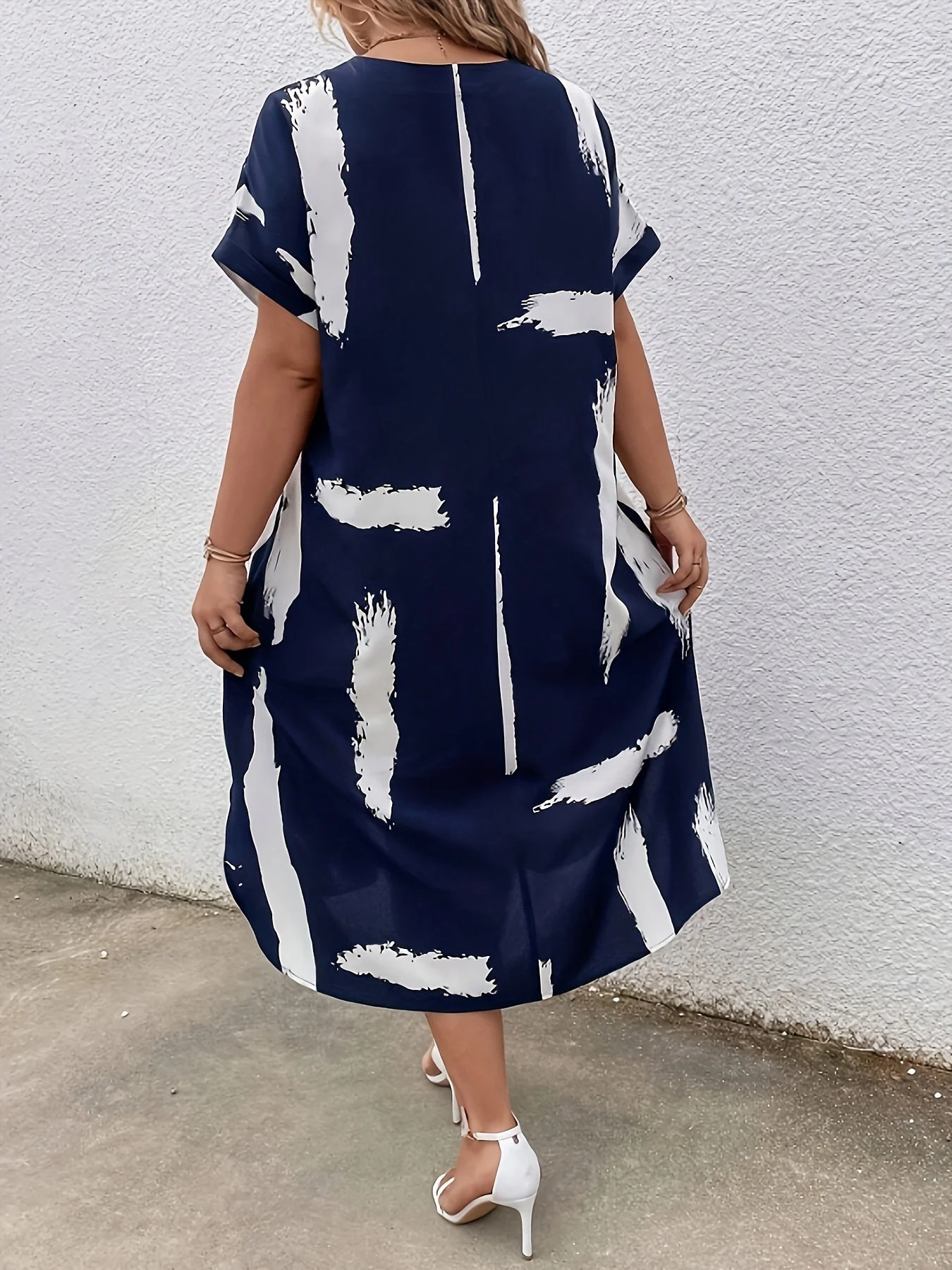 Robe tunique élégante pour femme à imprimé artistique, style décontracté chic - Image 3