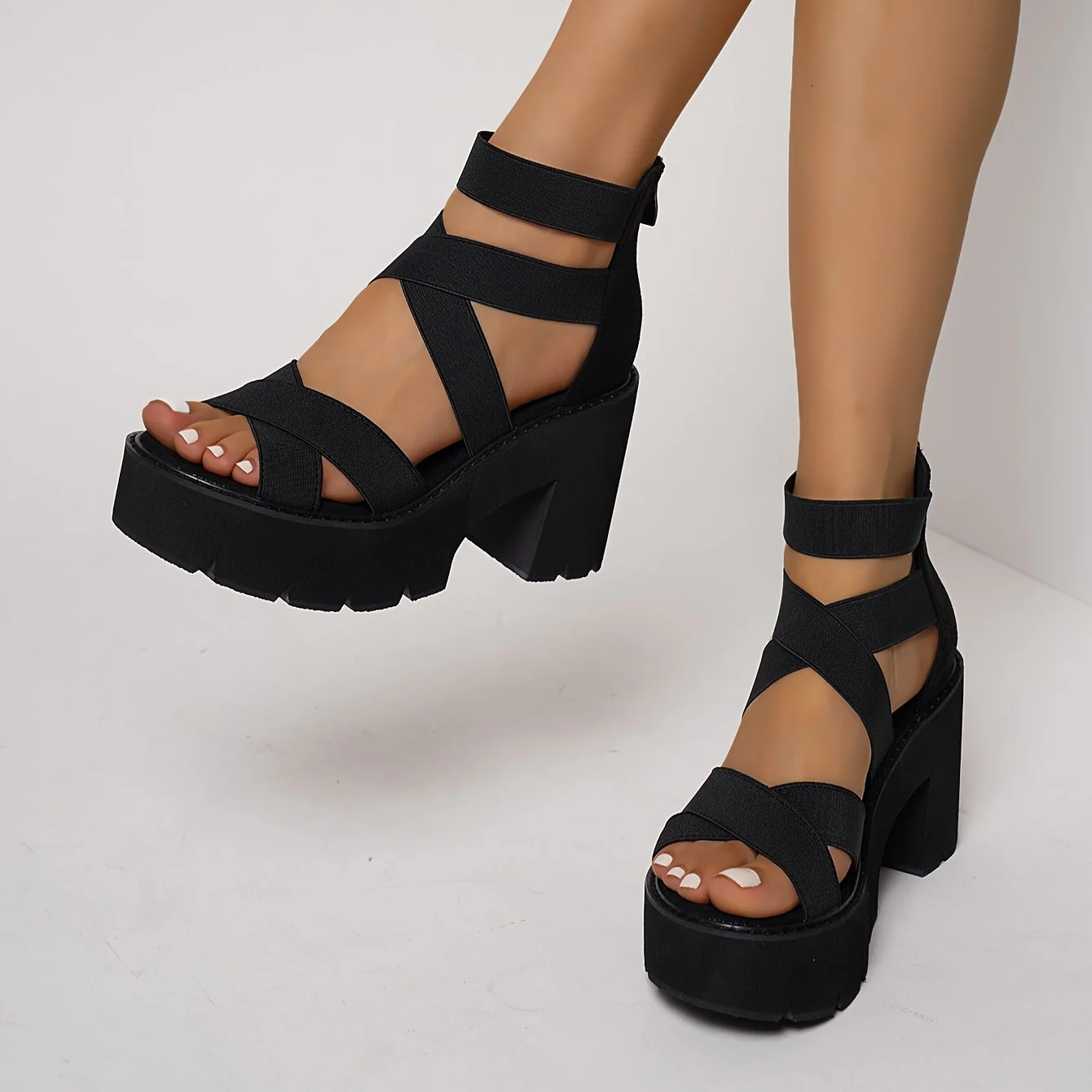 Sandales à talon plateforme pour femme, style tendance, idéales pour toutes occasions - Image 4