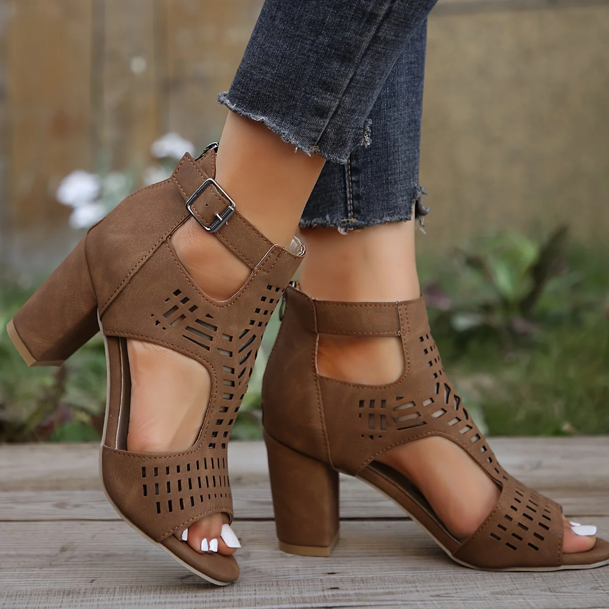 Sandales à talons hauts ajourées pour femme style décontracté soirée - Image 3