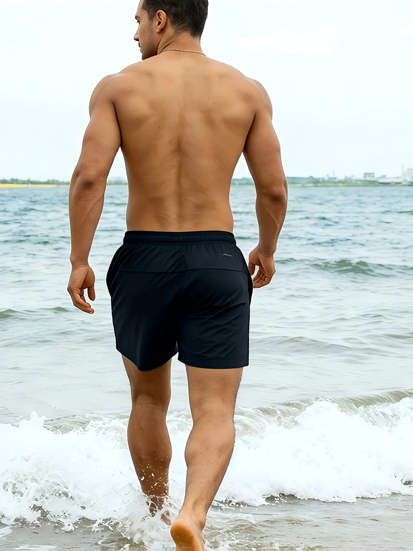 Short de bain homme style vacances – coupe régulière, look moderne pour la plage ou la piscine - Image 3