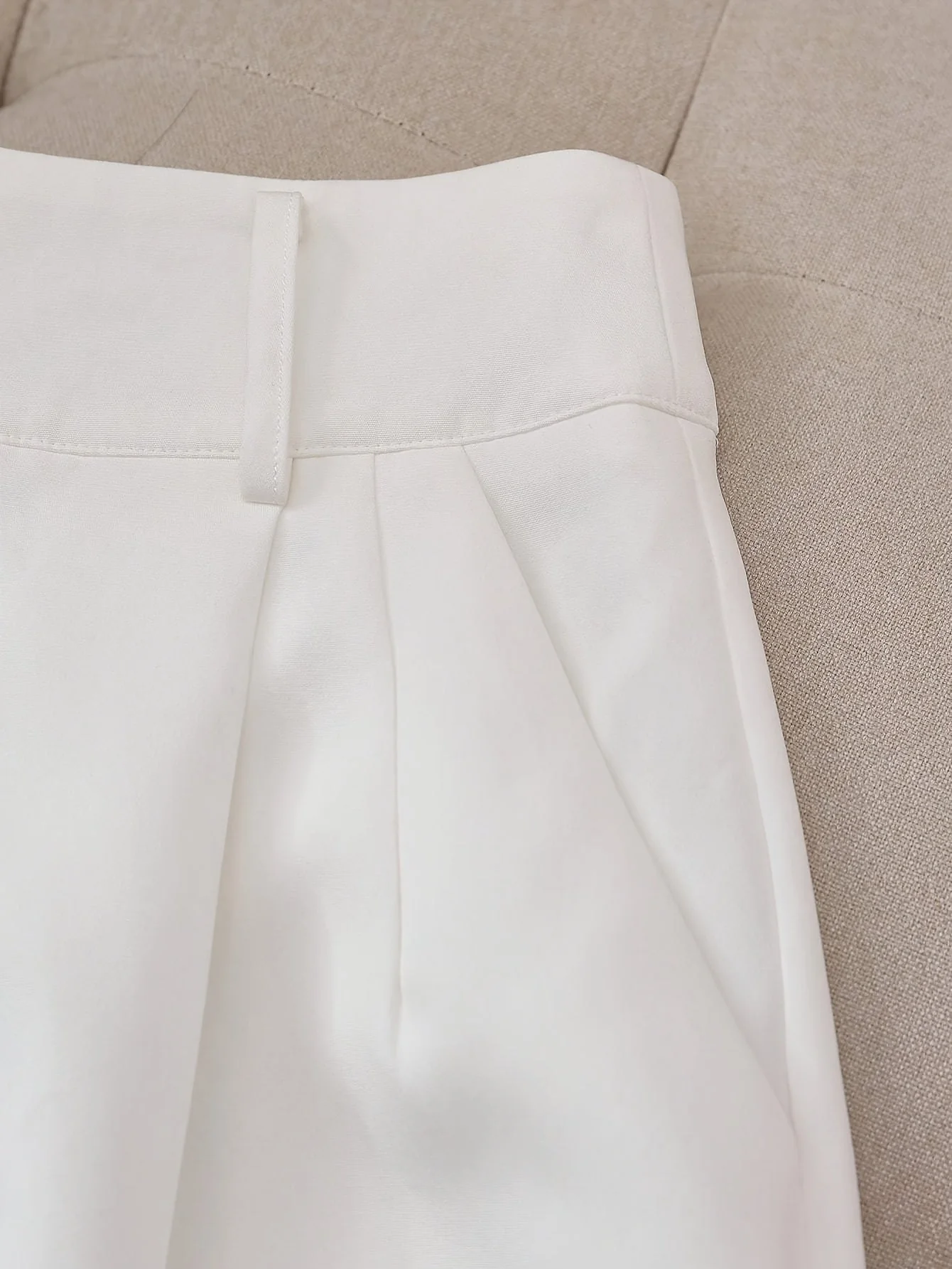 Short élégant pour femme avec ceinture – Style chic et polyvalent pour été - Image 4