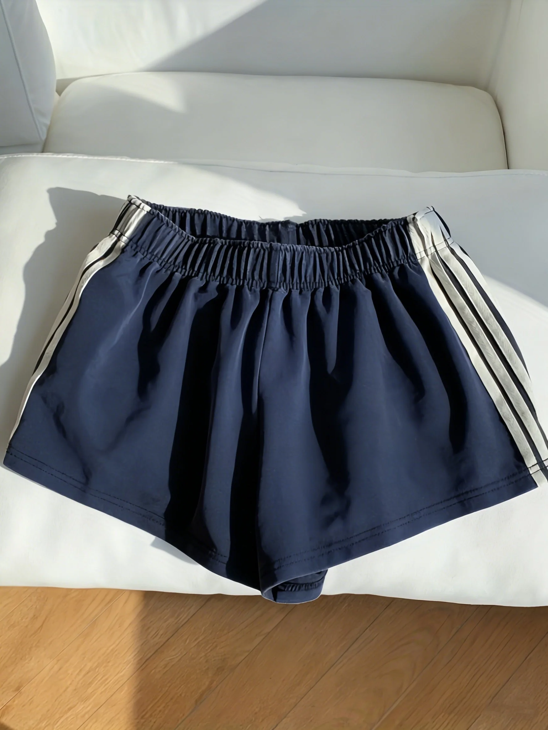 Shorts de sport femme à bandes latérales style décontracté pour running et loisirs - Image 5