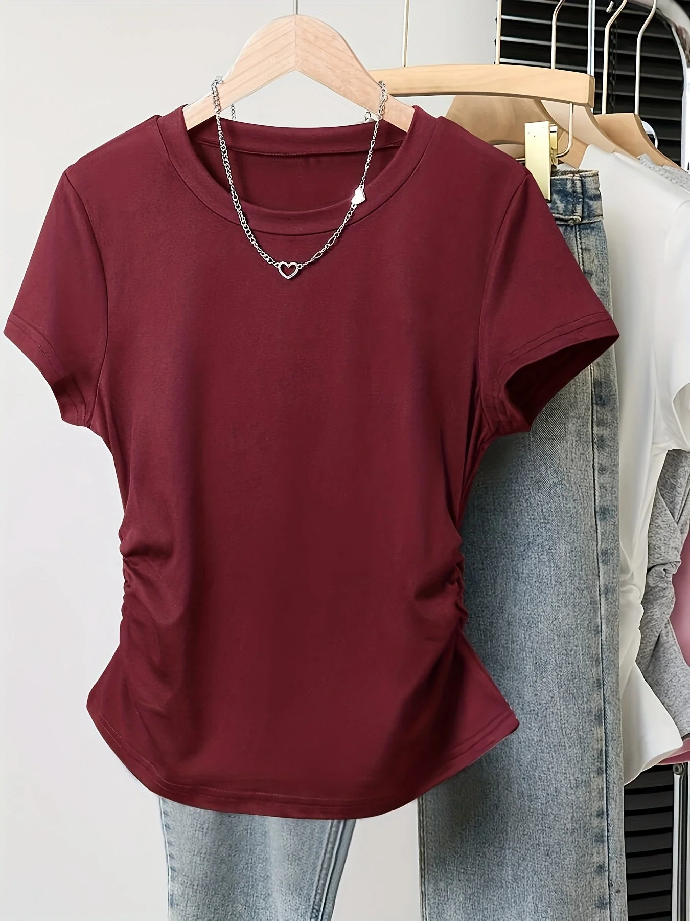 T-shirt basique femme style décontracté à manches courtes pour le quotidien - Image 3