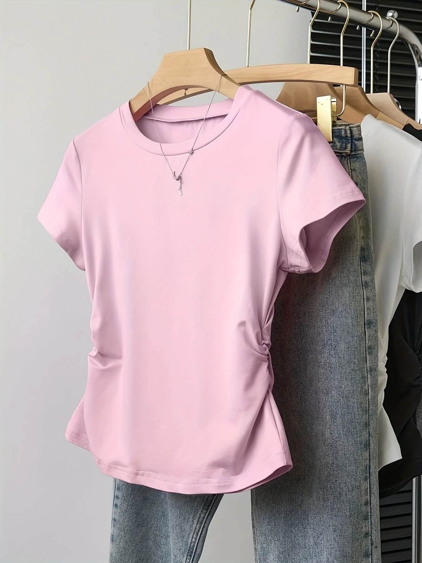 T-shirt basique femme style décontracté à manches courtes pour le quotidien - Image 4