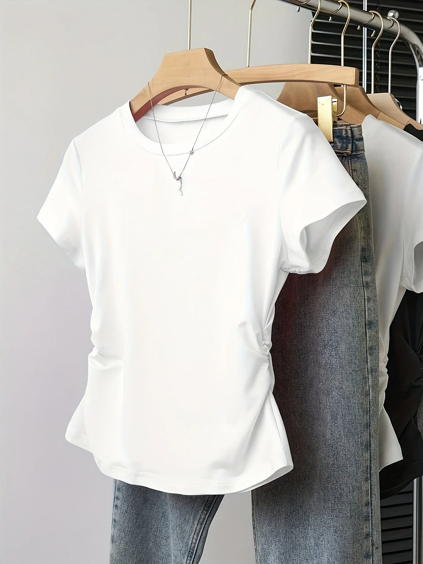 T-shirt basique femme style décontracté à manches courtes pour le quotidien - Image 5
