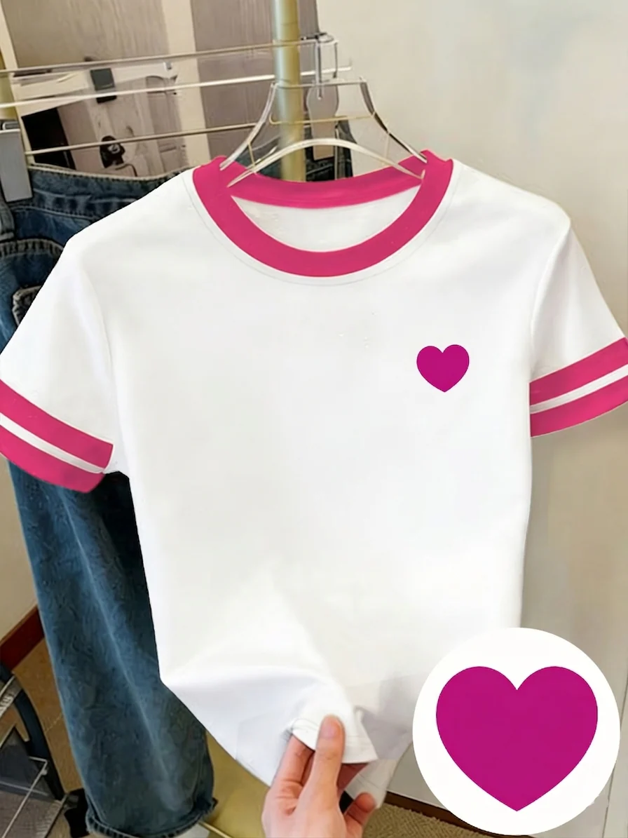 T-shirt décontracté pour femme avec cœur imprimé style sport chic - Image 10