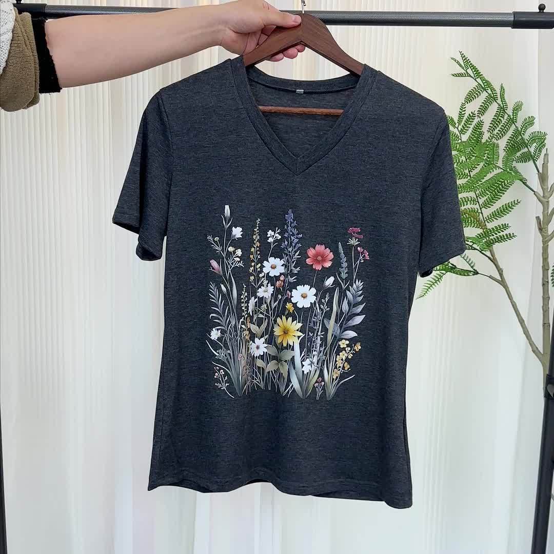 T-shirt décontracté femme à col en V avec imprimé floral bohème pour l'été - Image 11