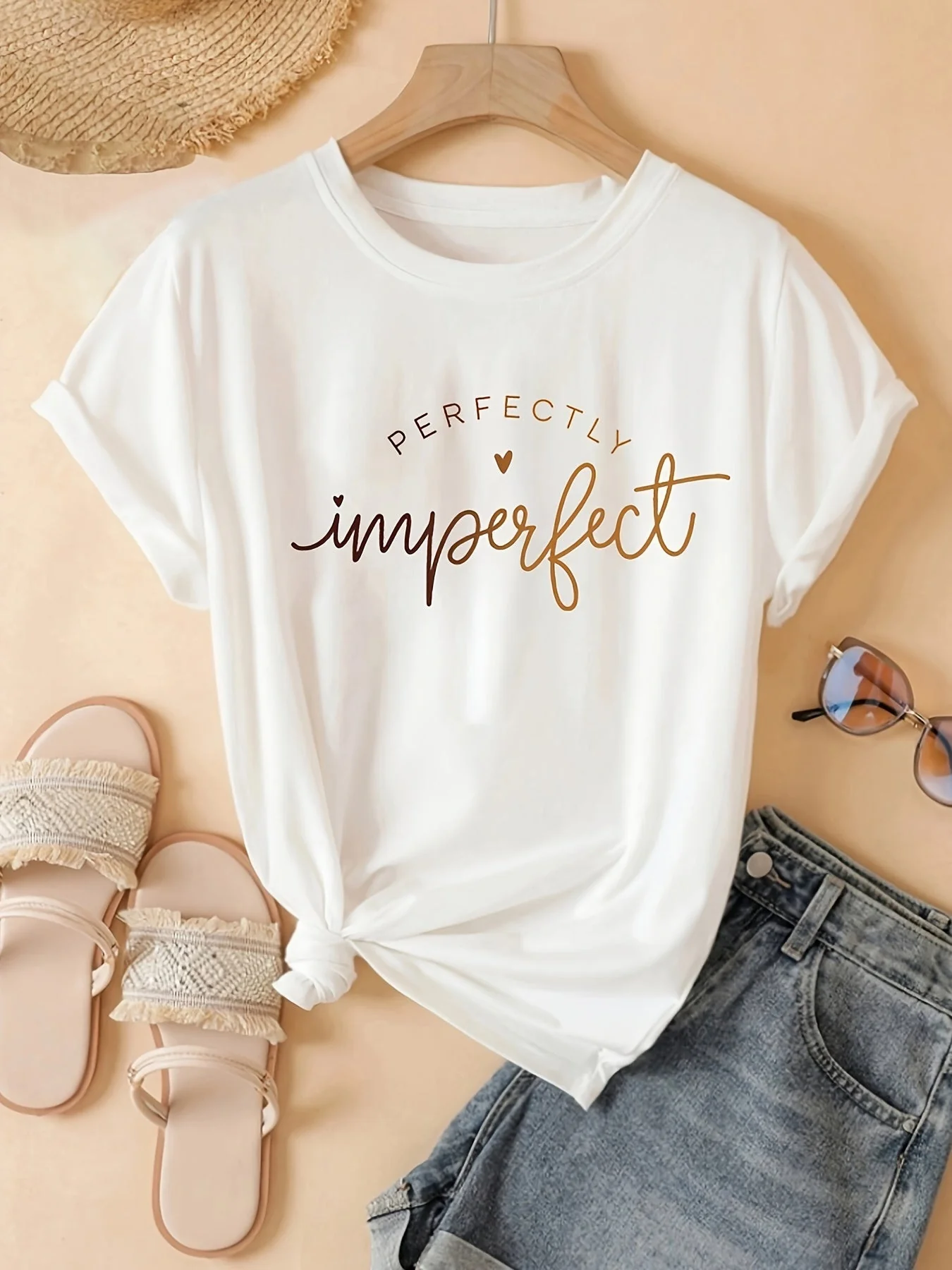 T-shirt décontracté femme à message "Perfectly Imperfect" style moderne et inspirant - Image 4