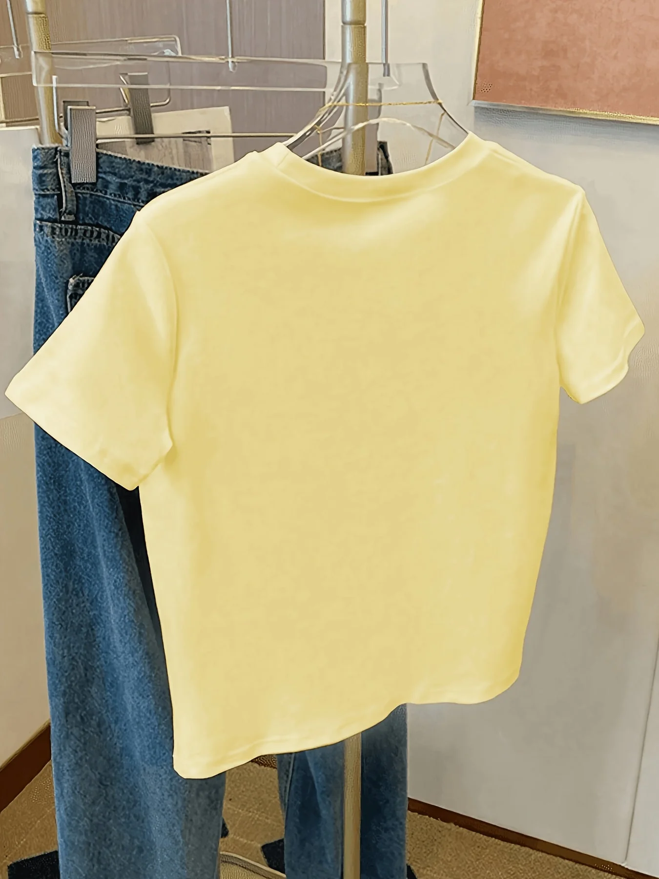 T-shirt décontracté pour femme motif citrons brodés style fruité tendance - Image 3