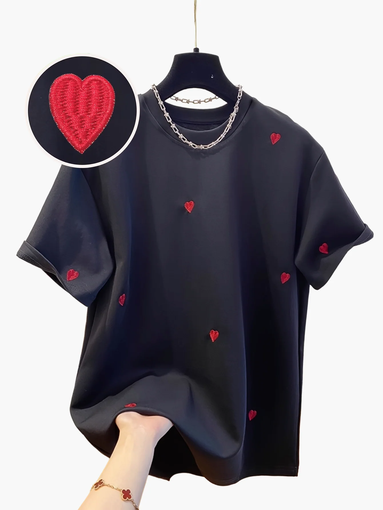 T-shirt décontracté à motif cœur brodé pour femmes, style tendance et usage quotidien - Image 10