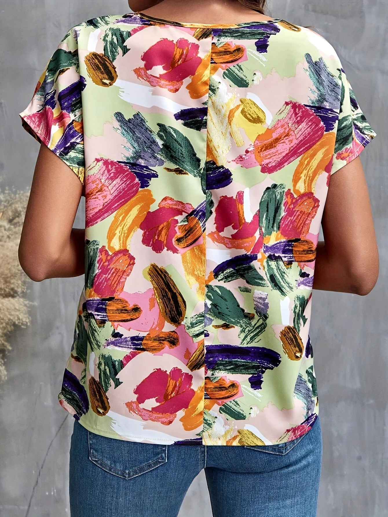 T-shirt femme coupe décontractée style artistique imprimé pinceaux – Élégant pour l'été - Image 2