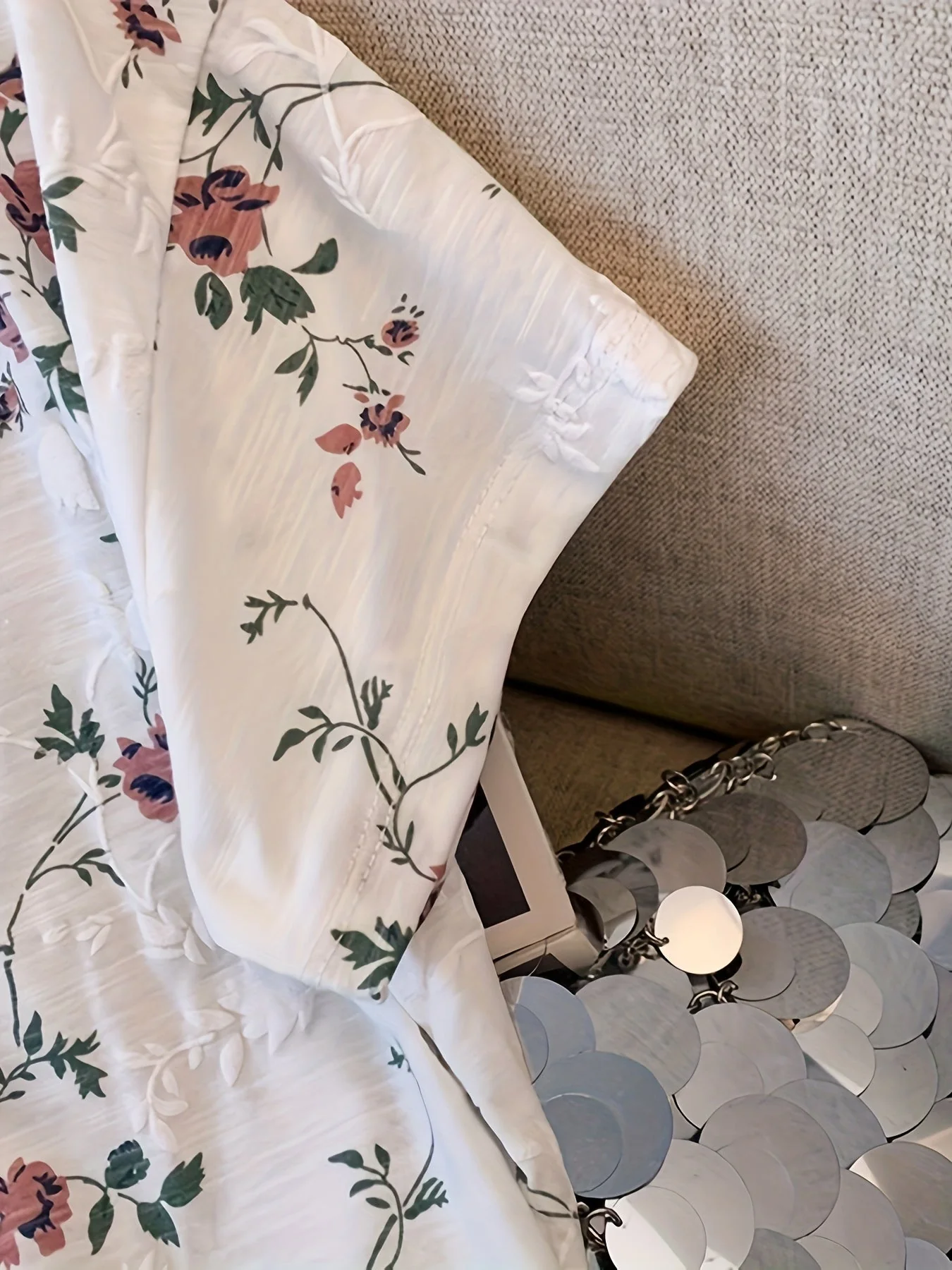 T-shirt femme à manches courtes style chic avec motif floral – Idéal pour le printemps et l'été - Image 3