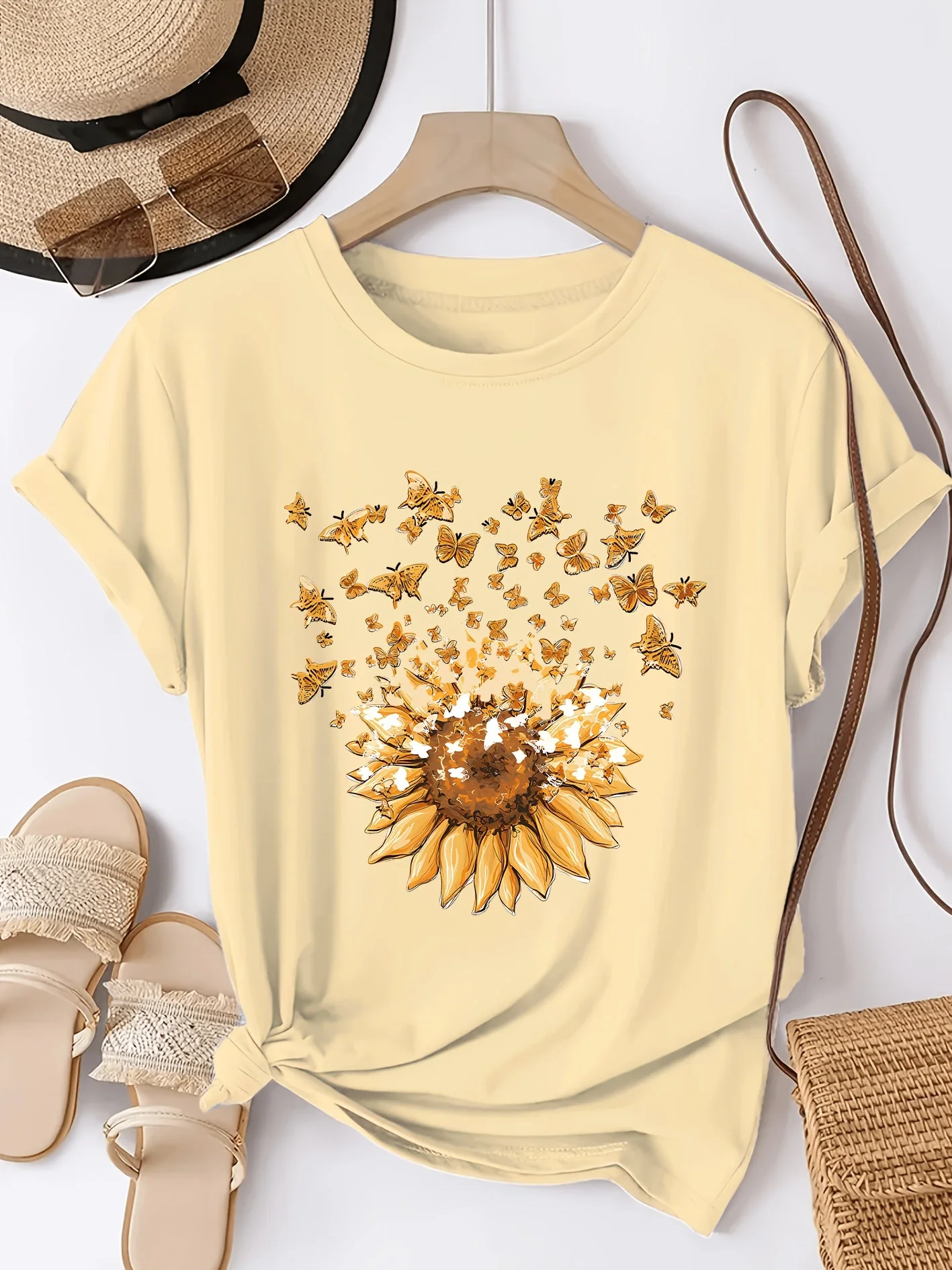 T-shirt femme style casual motif tournesol et papillons, imprimé tendance pour le printemps-été - Image 2