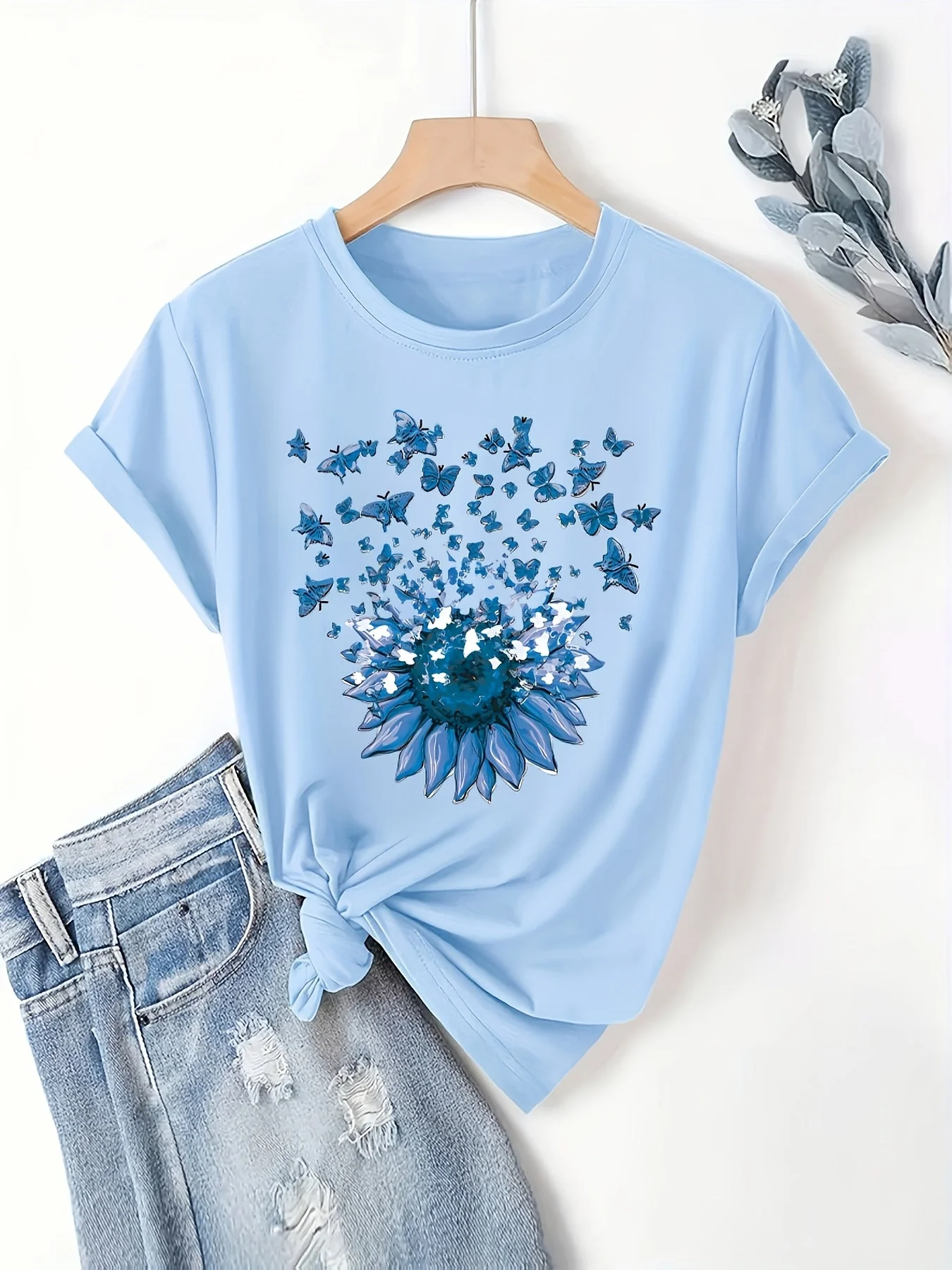 T-shirt femme style casual motif tournesol et papillons, imprimé tendance pour le printemps-été - Image 3