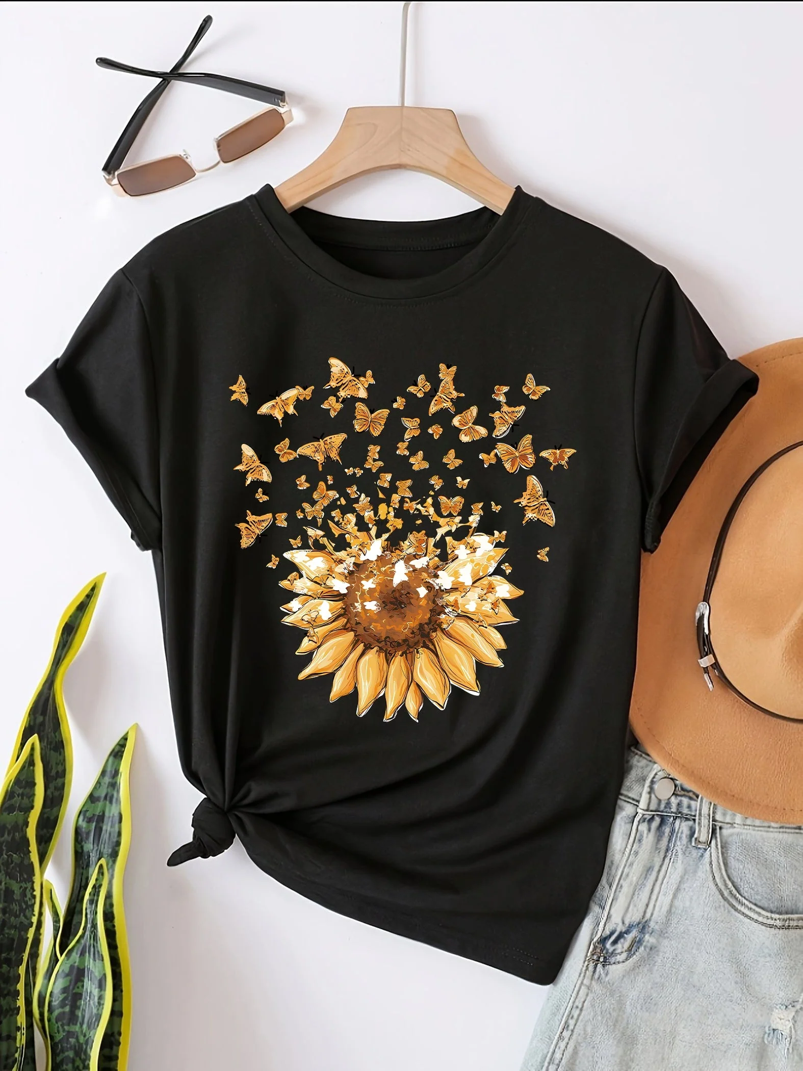 T-shirt femme style casual motif tournesol et papillons, imprimé tendance pour le printemps-été - Image 7