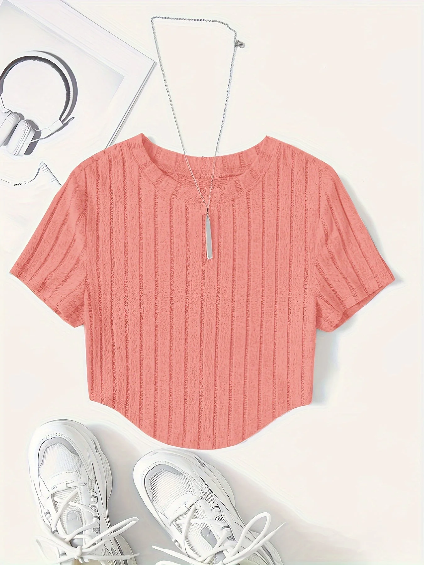 T-shirt Femme Style Décontracté à Manches Courtes Col Rond – Idéal pour l'Été et les Loisirs - Image 2