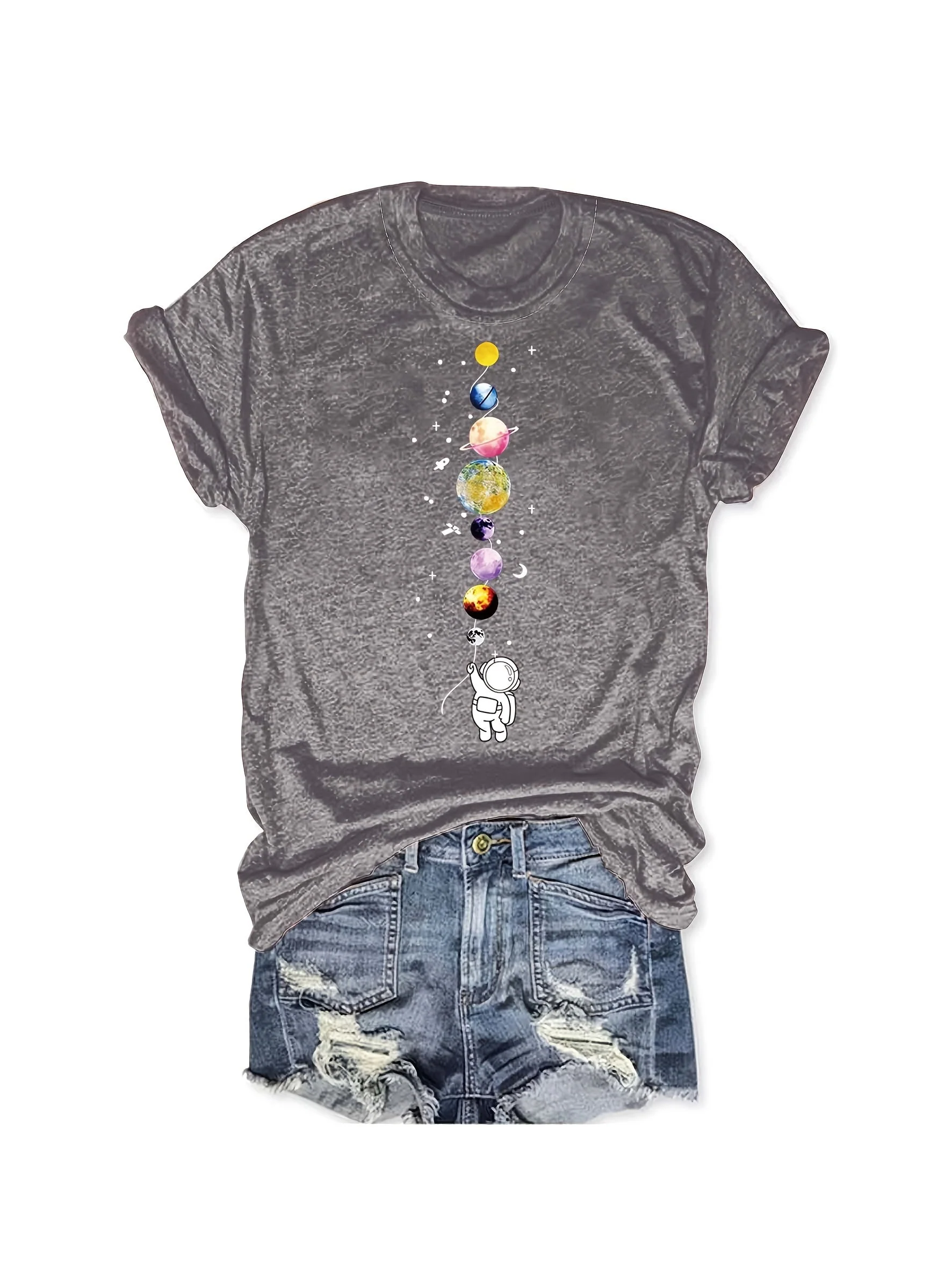 T-shirt femme style décontracté motif astronaute et planètes, inspiration espace, idéal pour les passionnées de science et mode urbaine - Image 4