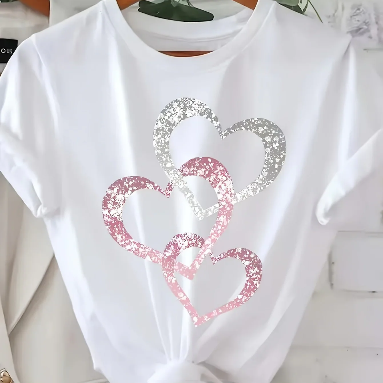 T-shirt femme style décontracté avec motif cœurs scintillants, manches courtes, idéal pour l'été - Image 11