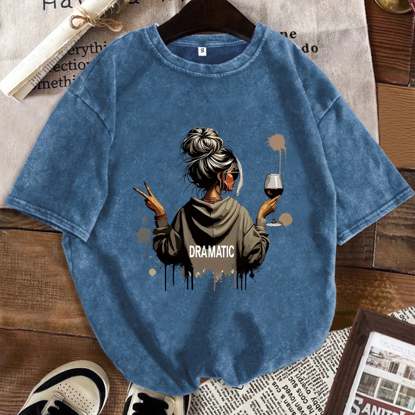 T-shirt Femme Style Décontracté Motif Dramatique avec Illustration Moderne - Image 10