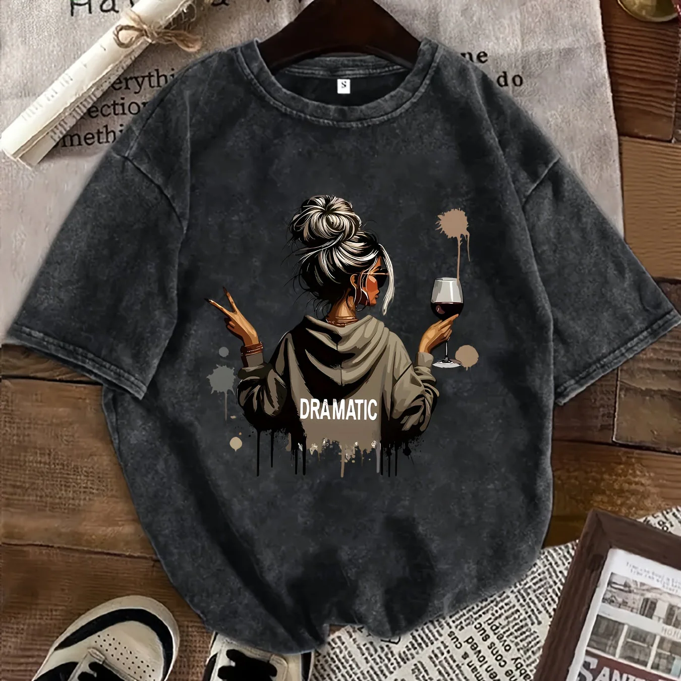 T-shirt Femme Style Décontracté Motif Dramatique avec Illustration Moderne - Image 11
