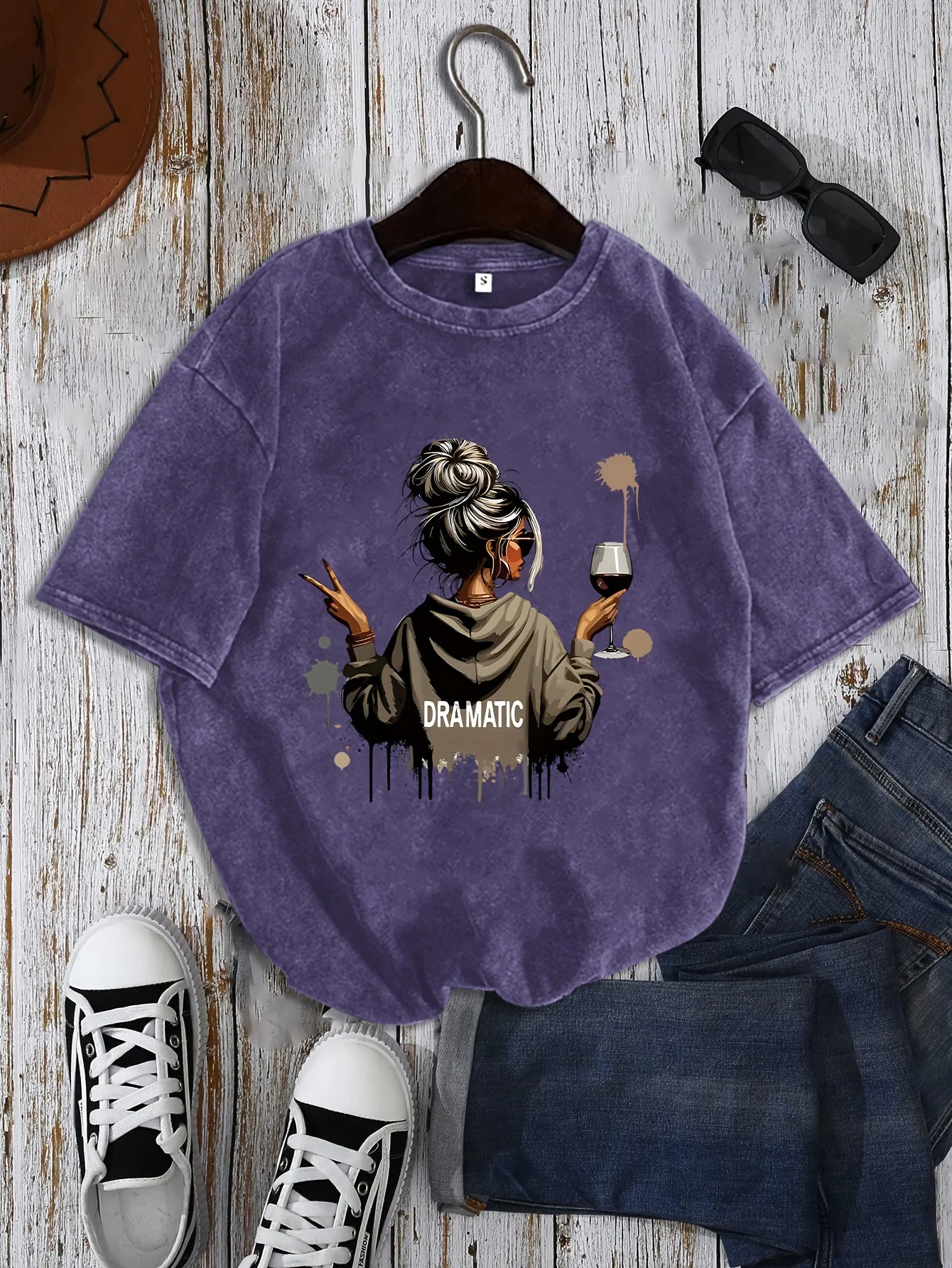 T-shirt Femme Style Décontracté Motif Dramatique avec Illustration Moderne - Image 3