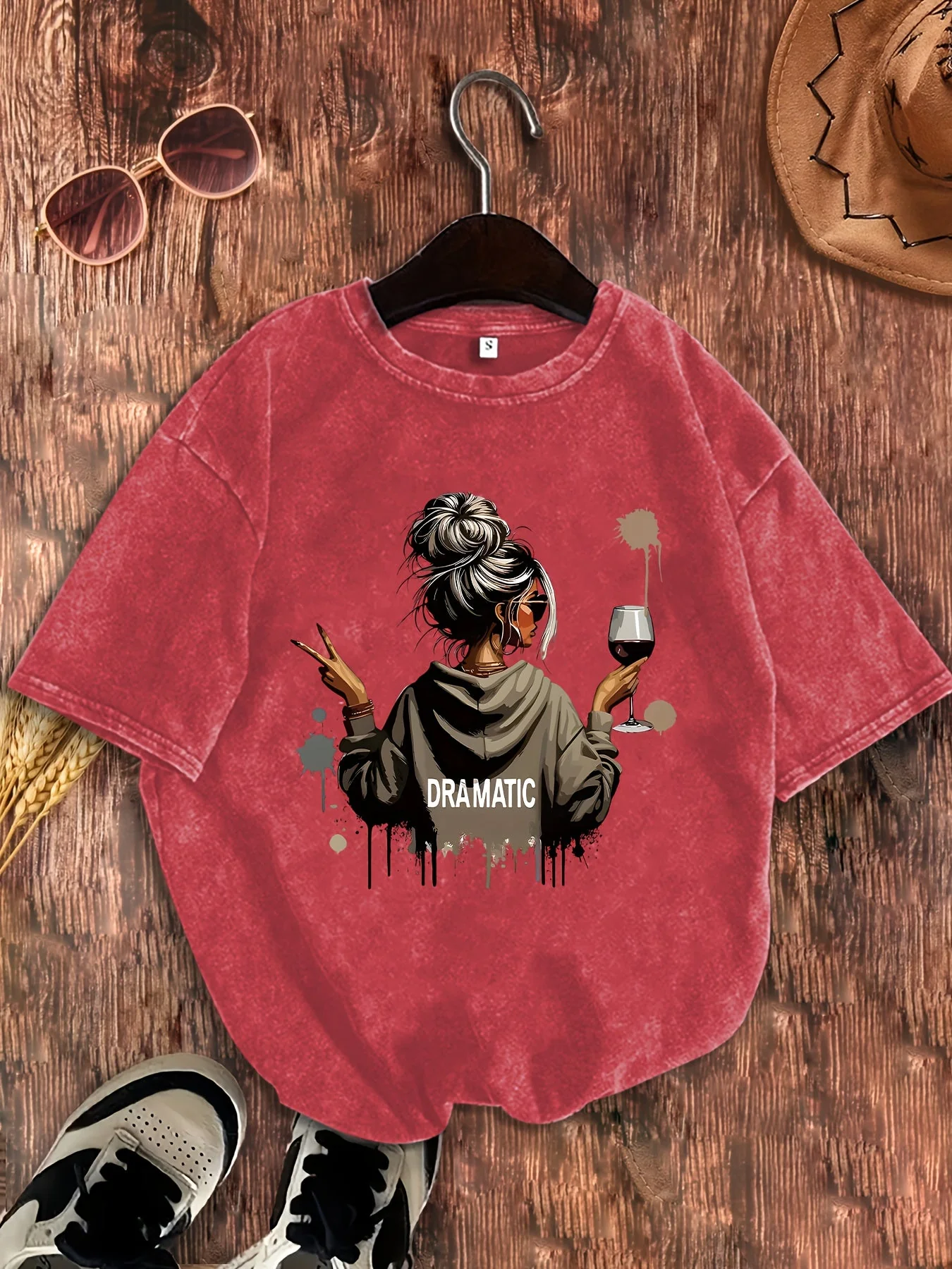 T-shirt Femme Style Décontracté Motif Dramatique avec Illustration Moderne - Image 4