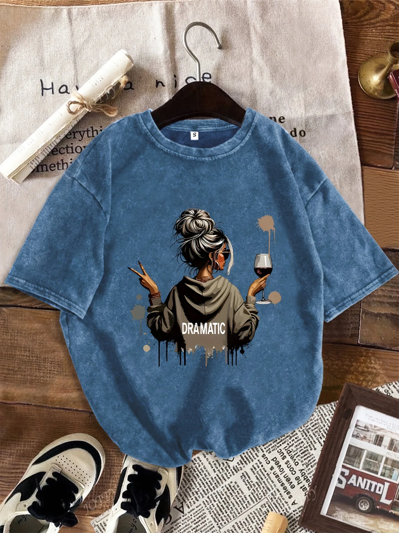 T-shirt Femme Style Décontracté Motif Dramatique avec Illustration Moderne - Image 5