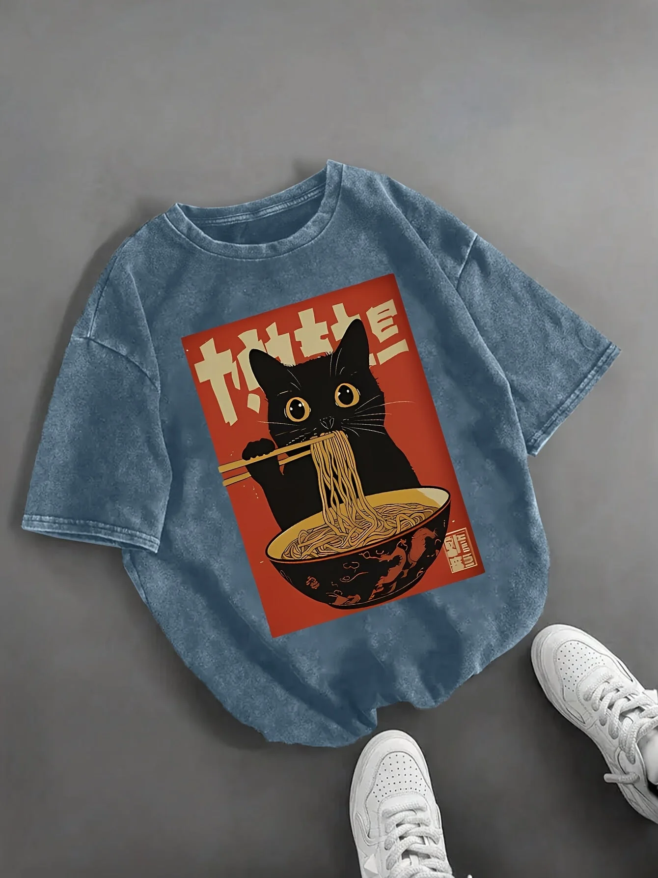 T-shirt Femme Style Vintage avec Chat Mangeant des Nouilles – Graphique Japonais, Décontracté et Original - Image 10