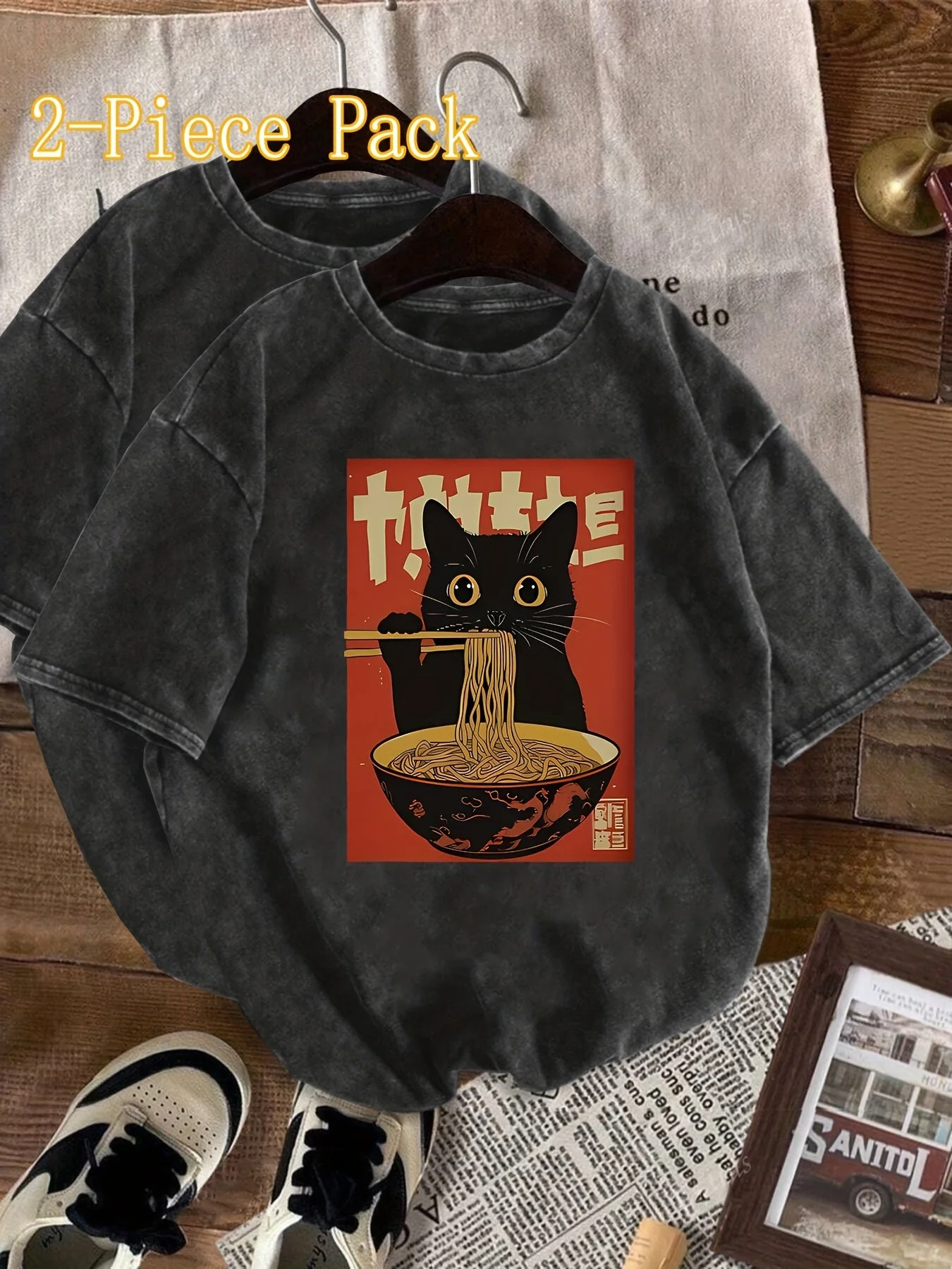 T-shirt Femme Style Vintage avec Chat Mangeant des Nouilles – Graphique Japonais, Décontracté et Original - Image 4