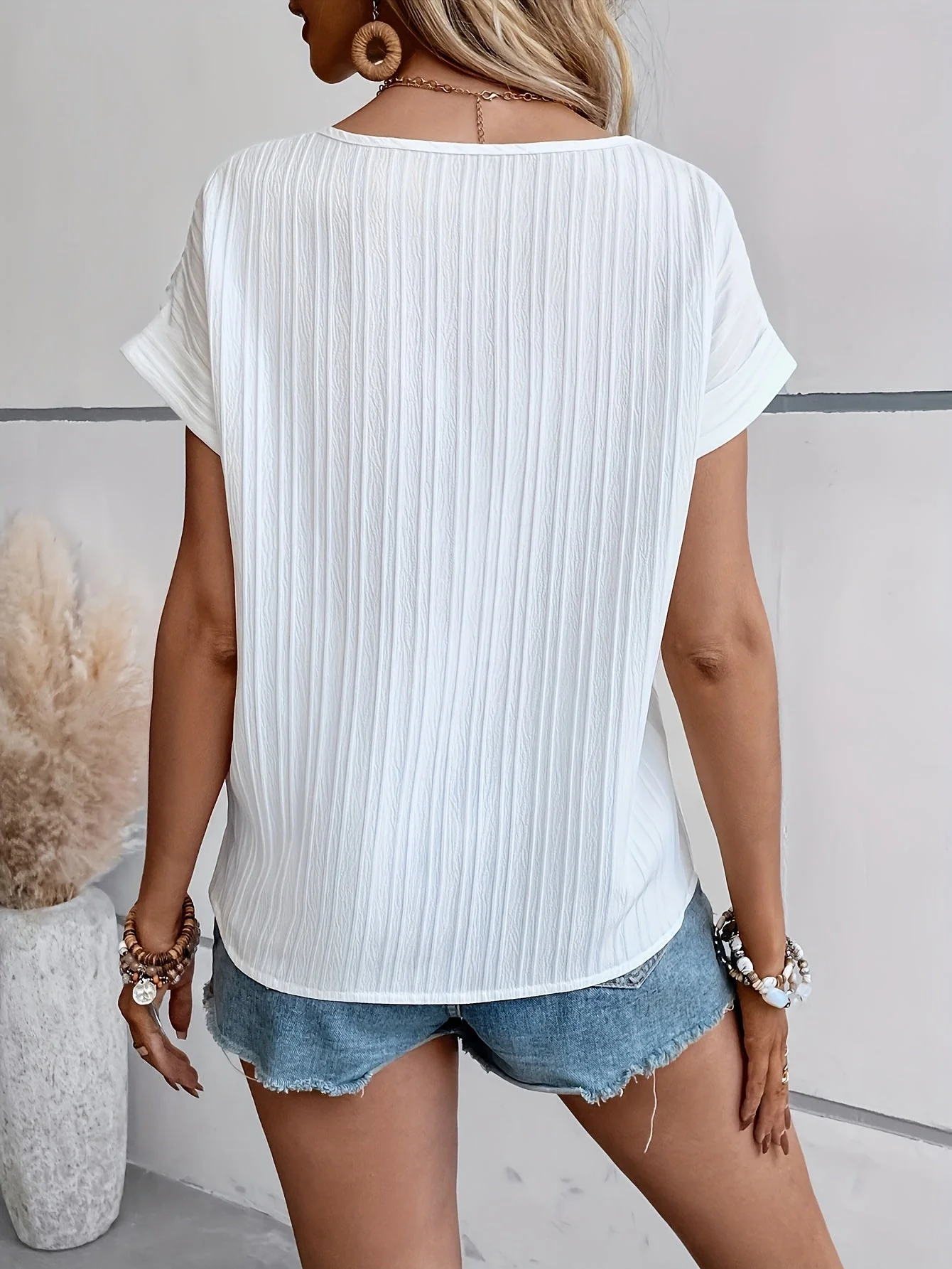 T-shirt à manches courtes style décontracté pour femme - idéal pour l'été - Image 3