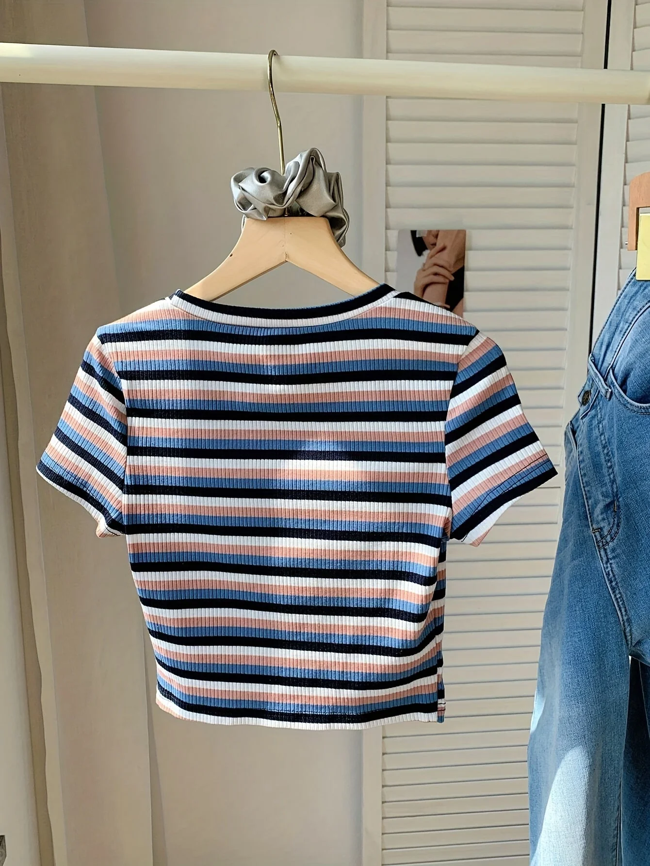 T-shirt rayé à manches courtes pour femme, style décontracté et tendance, parfait pour l'été - Image 10