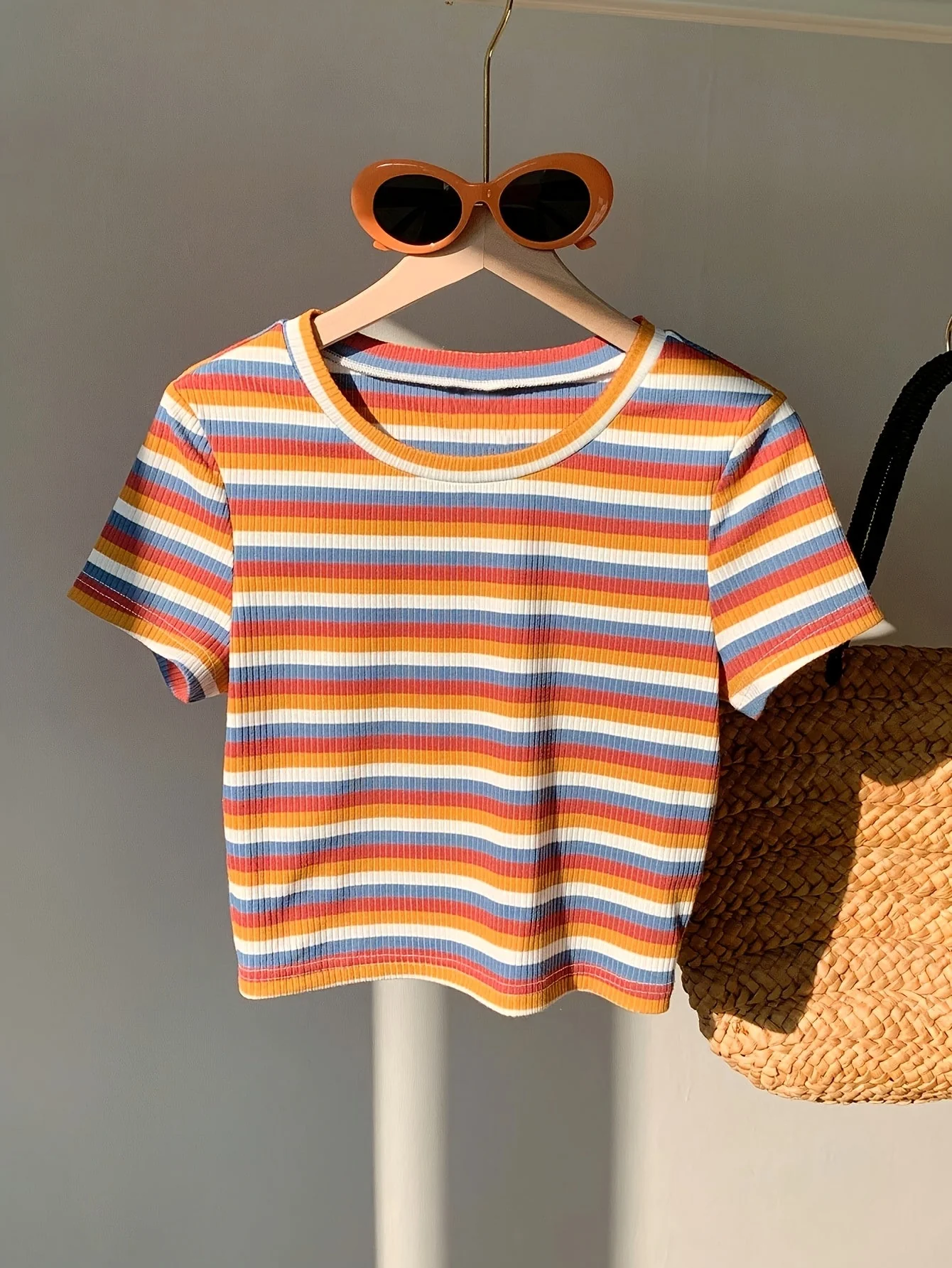 T-shirt rayé à manches courtes pour femme, style décontracté et tendance, parfait pour l'été - Image 6