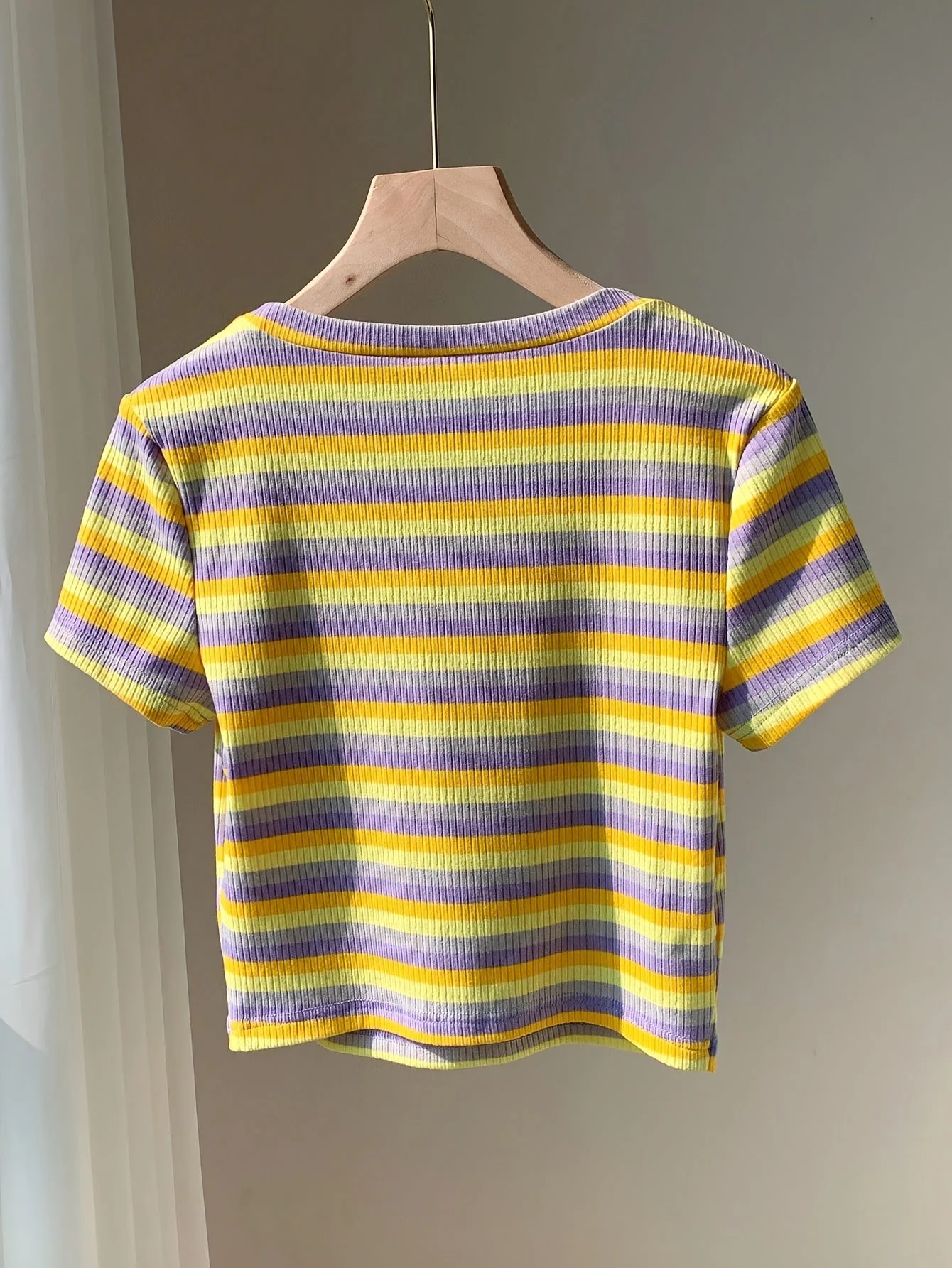 T-shirt rayé à manches courtes pour femme, style décontracté et tendance, parfait pour l'été - Image 9