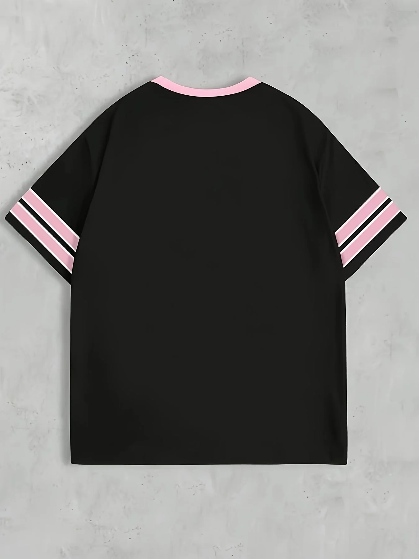 T-shirt style universitaire pour femme - numéro 28, look preppy tendance - Image 2