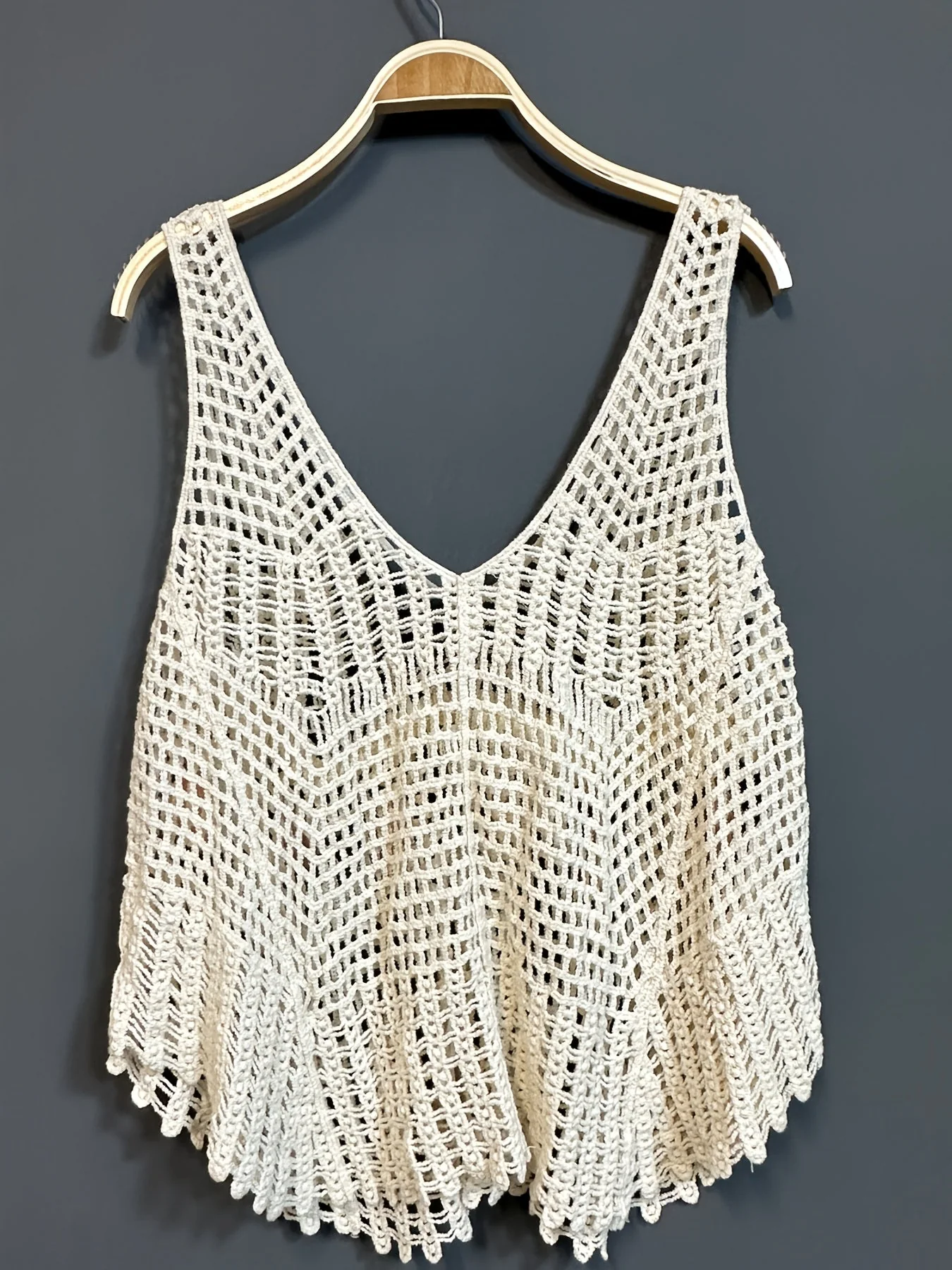 Top bohème femme à col V profond, style crochet ample, idéal été et plage - Image 3