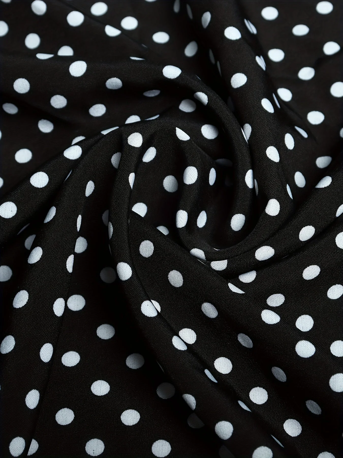 Top élégant à pois pour femme – Style décontracté chic, parfait pour l'été - Image 8